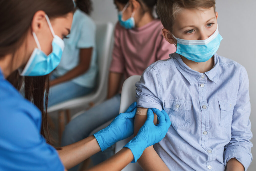 Valeriu Gheorghiță, despre campania de vaccinare: Copiii între 5 și 11 ani ar putea începe luna viitoare