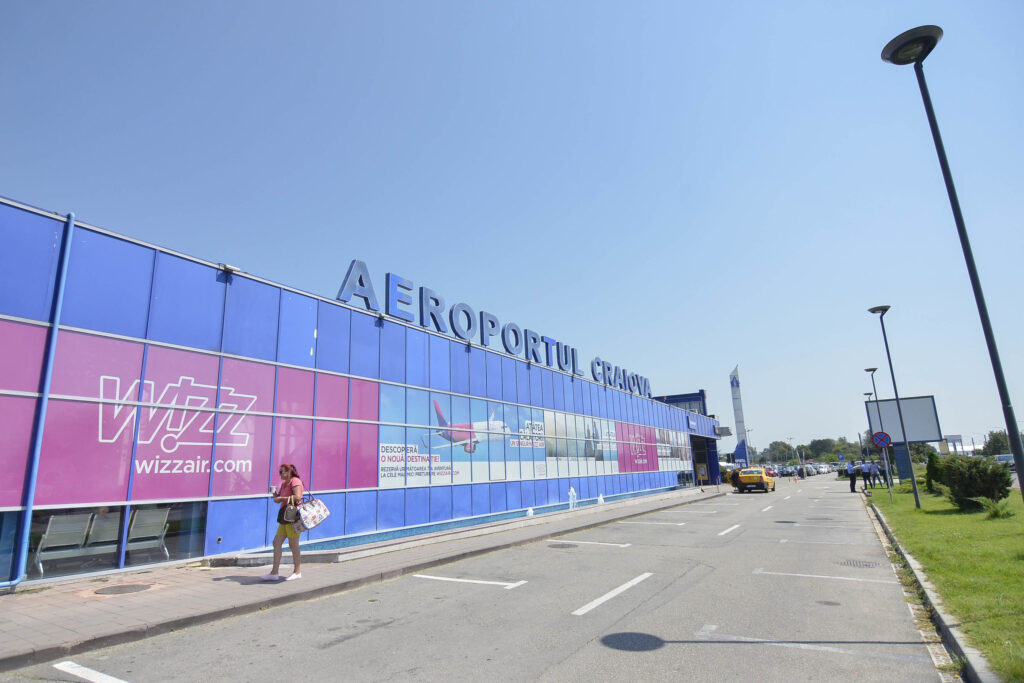 Aeroportul din Craiova va beneficia de o modernizare de 400 de milioane de lei. Nicolae Ciucă: Avea nevoie de o asemenea investiţie