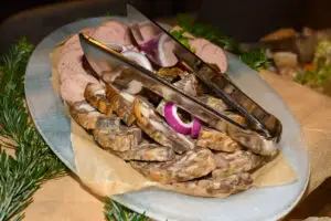 Adevărul despre caltaboș. Cum se prepară, de fapt, acest fel de mâncare absolut delicios