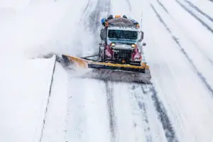 Viscol și zăpadă la noapte. Cod roșu de vreme rea la graniță! Drumurile vor fi închise