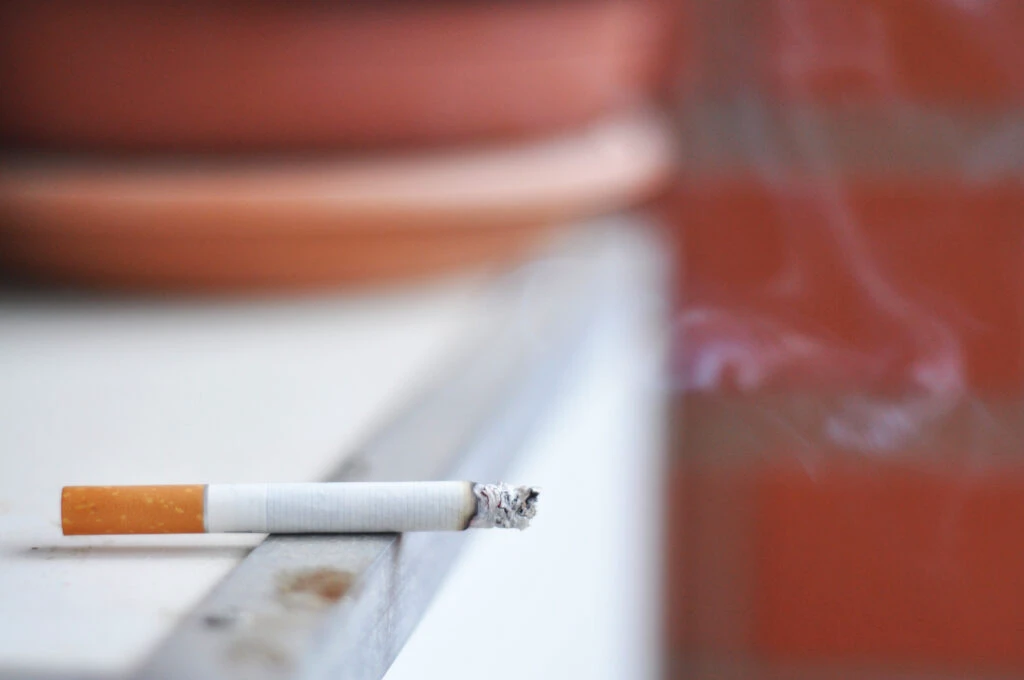Contrabanda cu țigări a ajuns la cel mai mic nivel înregistrat în ultimii 15 ani. Studiu