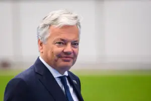 România riscă să calce pe urmele Poloniei. Avertismentul venit de la Bruxelles