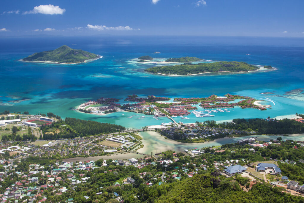 Insulele Seychelles, marcate de un scandal de corupție! Unde au ajuns cele 50 de milioane donate de Emiratele Arabe Unite