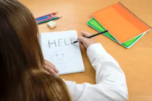 Guvernul a lansat numărul unic 119 pentru cazurile de abuz împotriva copiilor