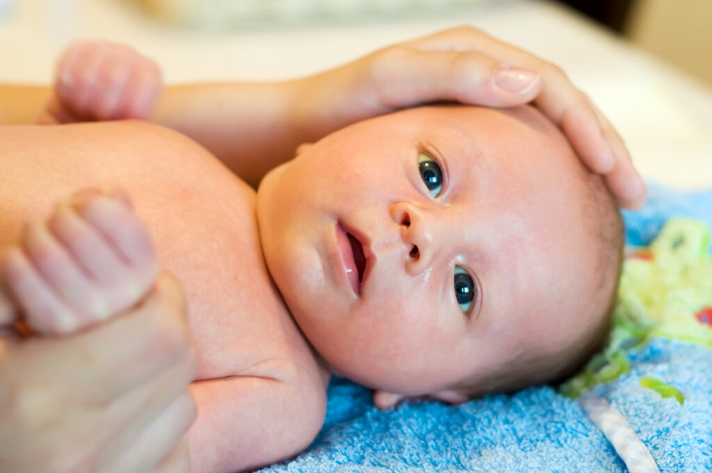 Șervețelele umede pentru bebeluși, un pericol pentru sănătate! Sunt pline de substanțe toxice