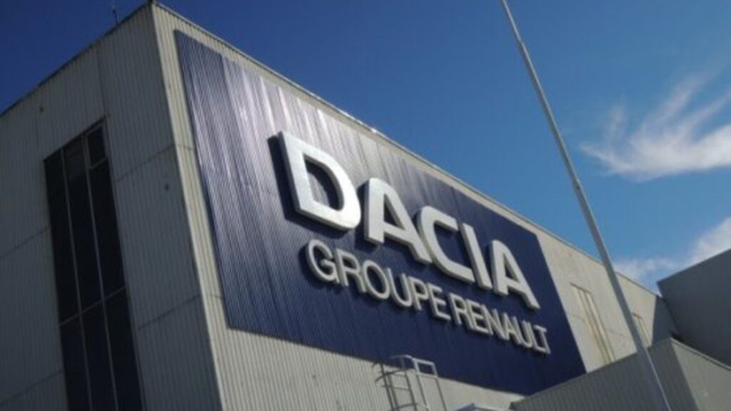 Dacia, pe locul trei la vânzări auto în Franța. Sandero a depășit Renault Clio în vânzări