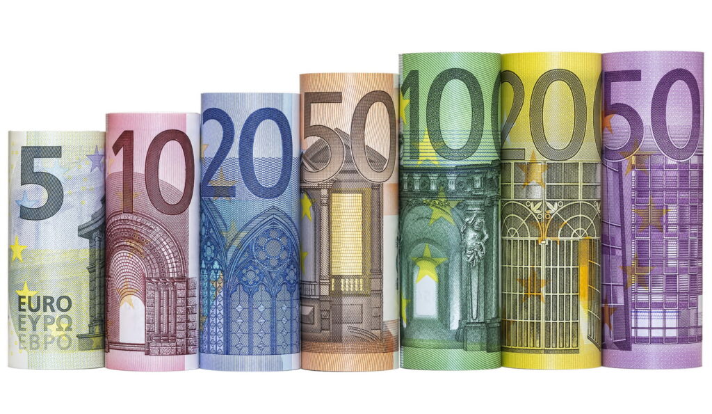 Moneda euro se află la apogeu. Populiştii n-o mai pot folosi drept temă de campanie