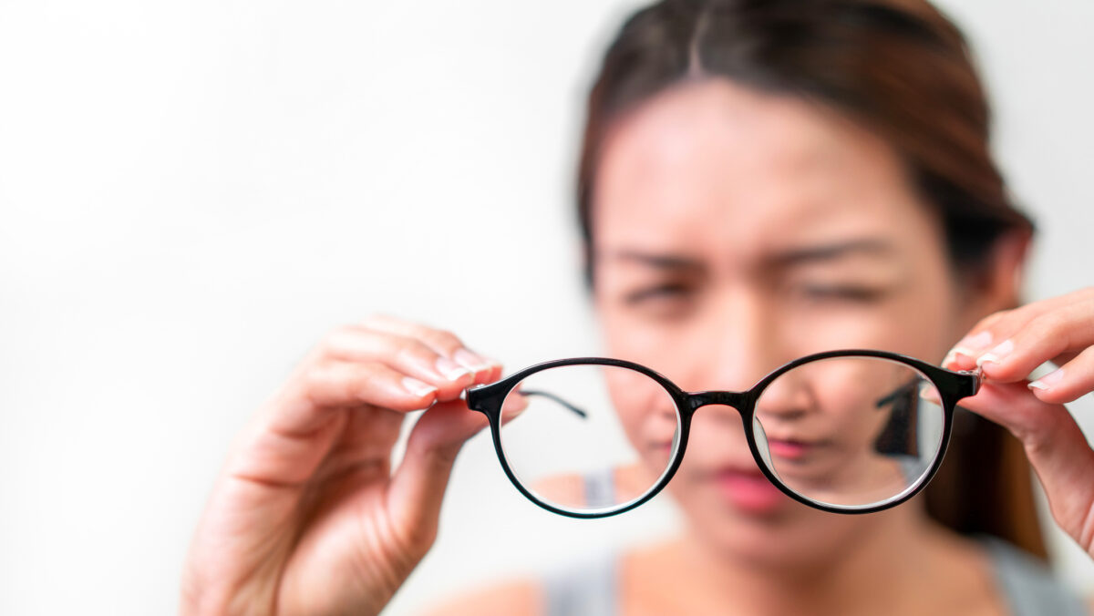 Cum se curăță cel mai bine ochelarii. Toată lumea trebuie să știe