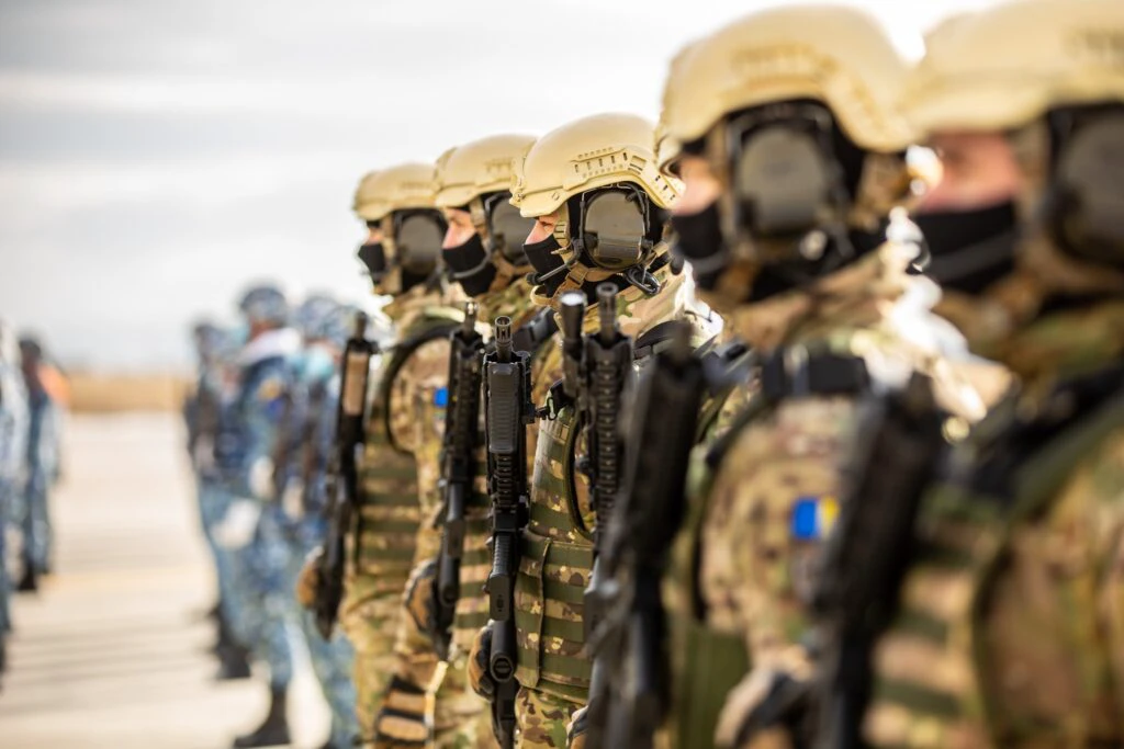 EXCLUSIV! Afară e vopsit gardul? Fost ministru al Apărării: Armata Română seamănă cu țara VIDEO