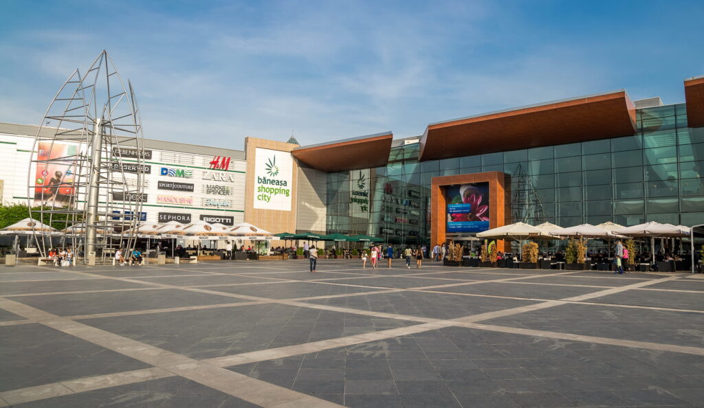 Compania care operează mall-ul din Băneasa a plătit salarii, taxe și impozite de aproape 1,5 miliarde de euro în ultimii 17 ani