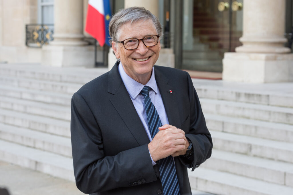 Bill Gates şi-a vândut toate acţiunile pe care le deţinea la Fondul Proprietatea