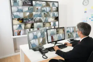 Camere ascunse și microfoane descoperite în biroul directorului CNA din Republica Moldova