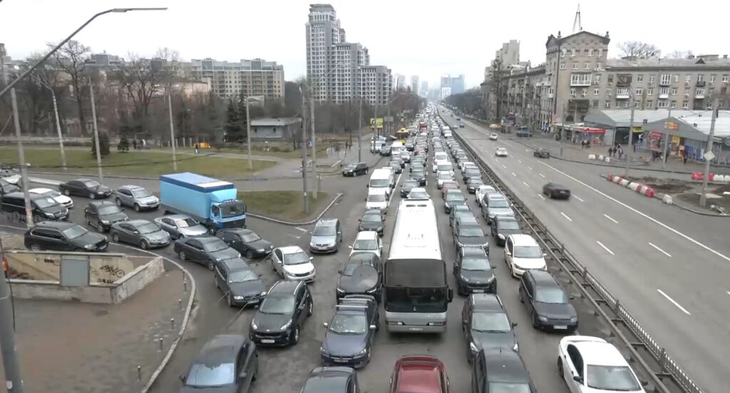 Explozii pe străzile Kievului și în această dimineață. Șase orașe din Ucraina au intrat în alertă aeriană