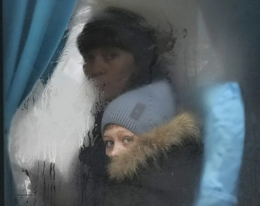 Numărul refugiaților ucraineni s-a triplat! Oamenii vin cu disperare în România