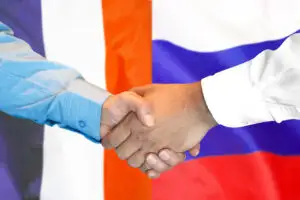 Marii giganți francezi refuză să plece din Rusia