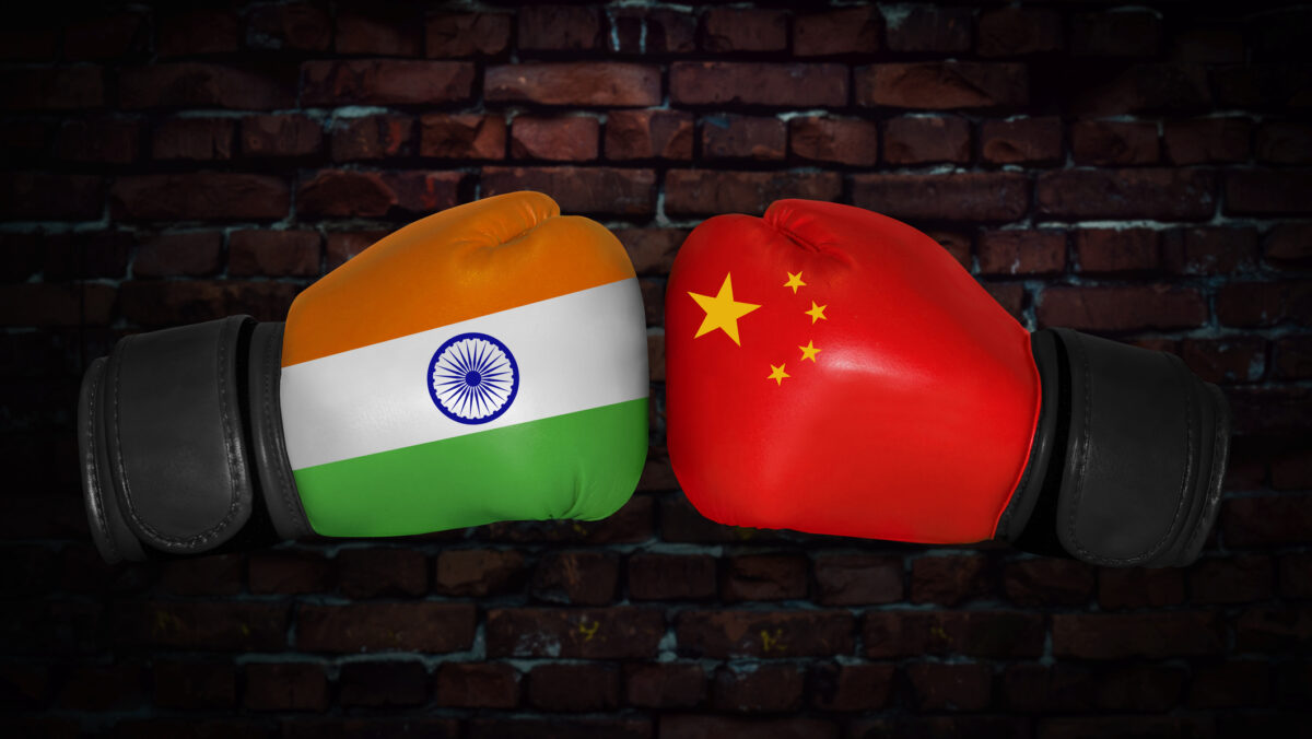 Noua ordine mondială. Care va fi următoarea superputere economică: India sau China?