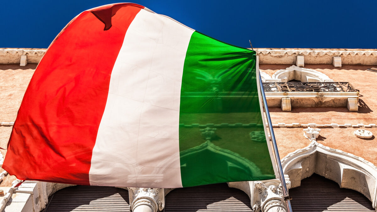 Curtea Constituțională din Italia a luat o decizie istorică. Noi născuții vor primele numele ambilor părinți