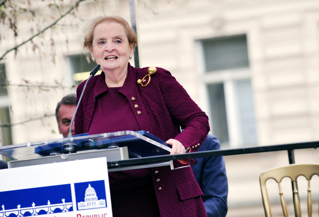 America este în doliu! A murit Madeleine Albright, prima femeie secretar de stat din istoria SUA