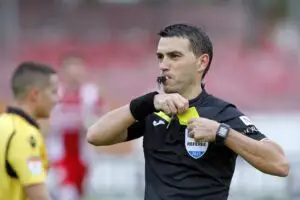 UPDATE Tragedie în lumea fotbalului. Ovidiu Hațegan a făcut infarct. Prima reacție a arbitrului
