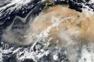 Praf saharian în România! Alertă meteo de ultimă oră. Cât de periculos este de fapt?