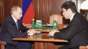 A fost asasinat în fața Kremlinului! L-au împușcat mortal. Dezvăluiri despre opozantul lui Putin