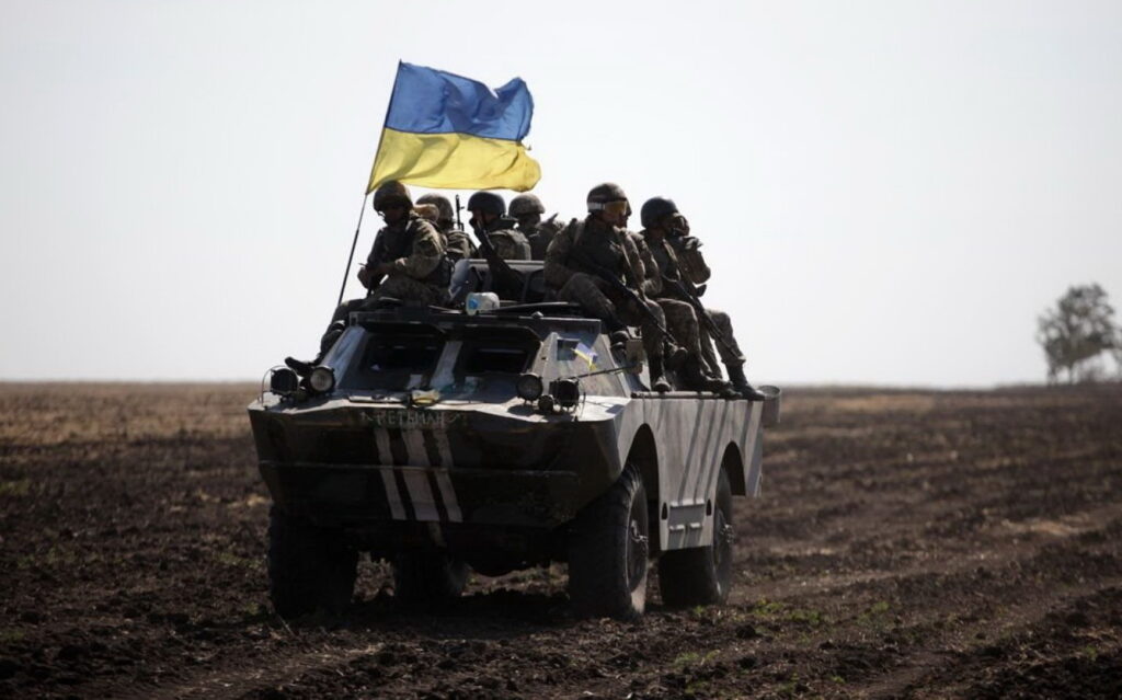 Ucrainenii stau la coadă pentru a lupta în război: „Este datoria mea”