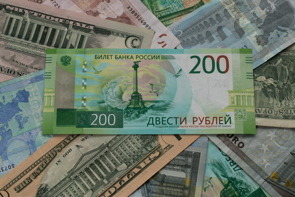 Sancțiuni pe bandă rulantă pentru Rusia. Elveția a înghețat active în valoare de aproximativ 8 miliarde de dolari