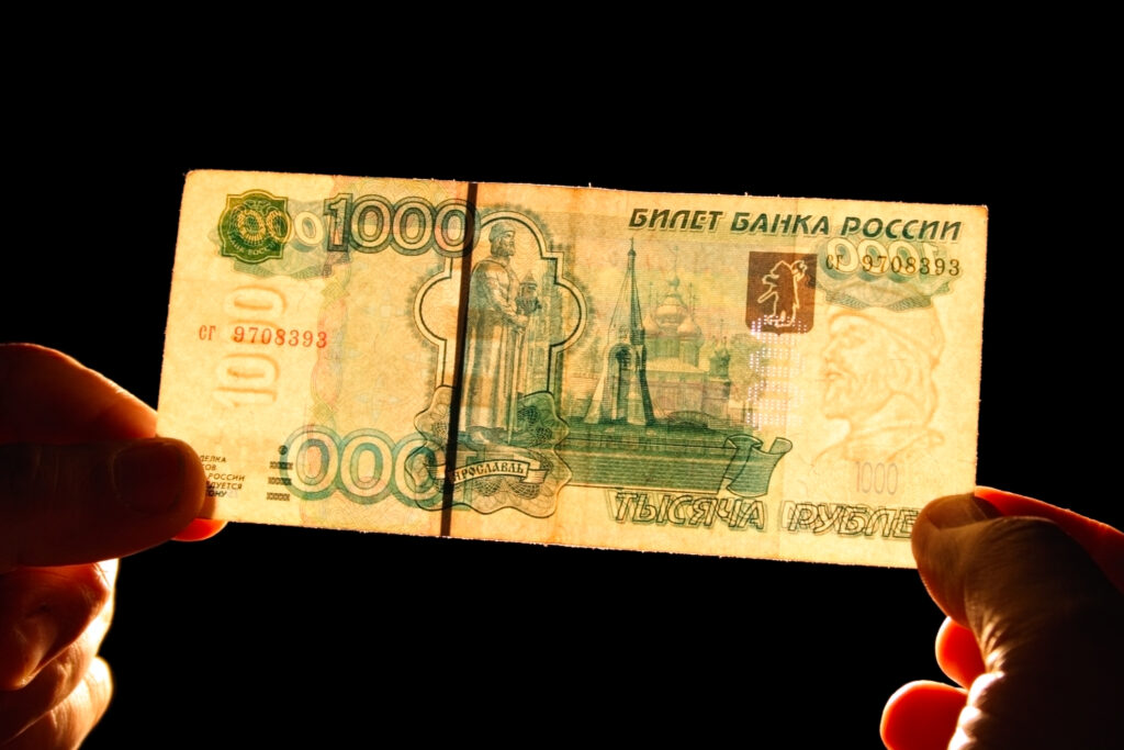 Valoarea rublei rusești a crescut brusc. Economia Rusiei își revine treptat cu tot cu sancțiuni