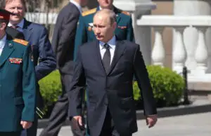 Putin scoate arma letală. I-a trimis în Ucraina! Vor fi carne de tun
