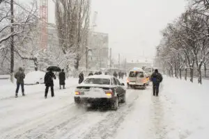 O vreme cruntă loveşte România! Vine anticiclonul cu ger şi ninsori. Avertisment de ultimă oră al ANM