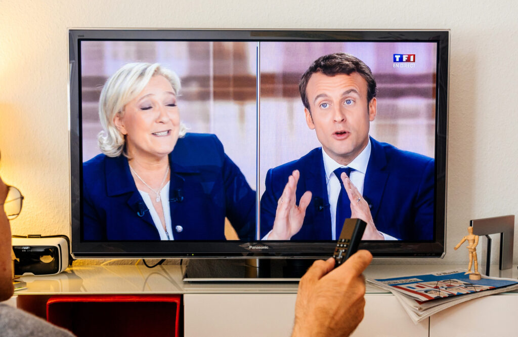 Marine Le Pen, mult mai epuizată la dezbaterea cu Emmanuel Macron