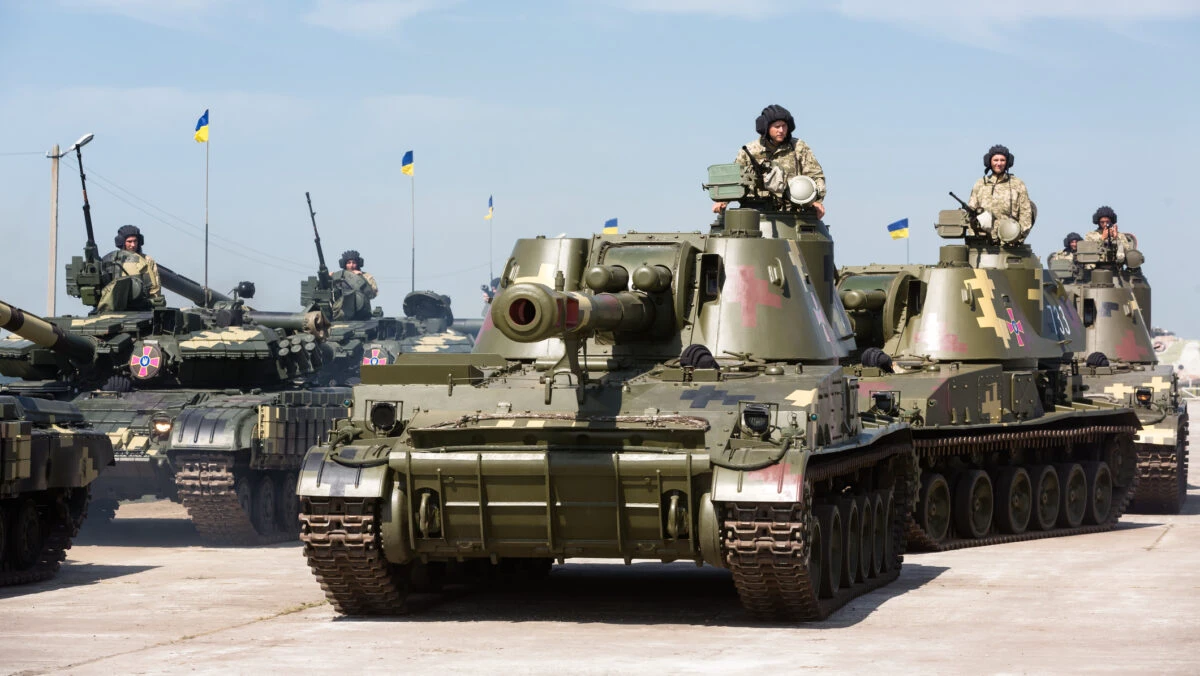 Rusia continuă pregătirile pentru ofensiva din estul țării, în timp ce orașul Mariupol continuă să fie asediat