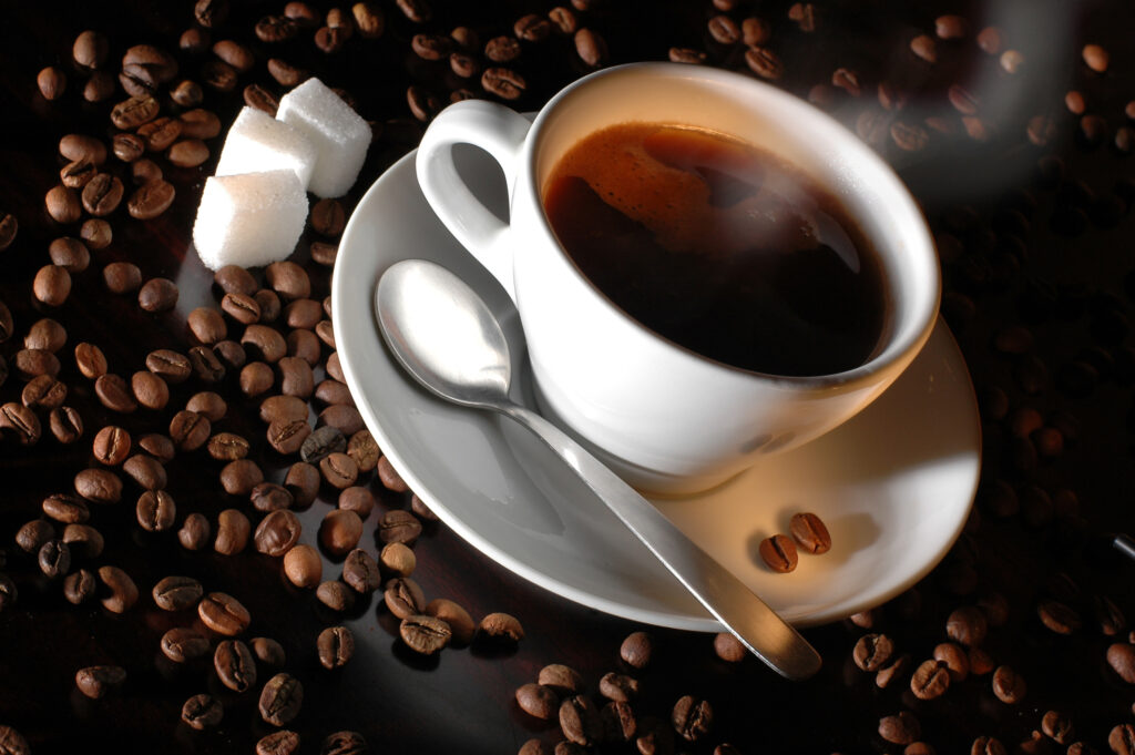 Adăugarea acestui ingredient în cafea poate ajuta la combaterea inflamației și face oasele mai puternice
