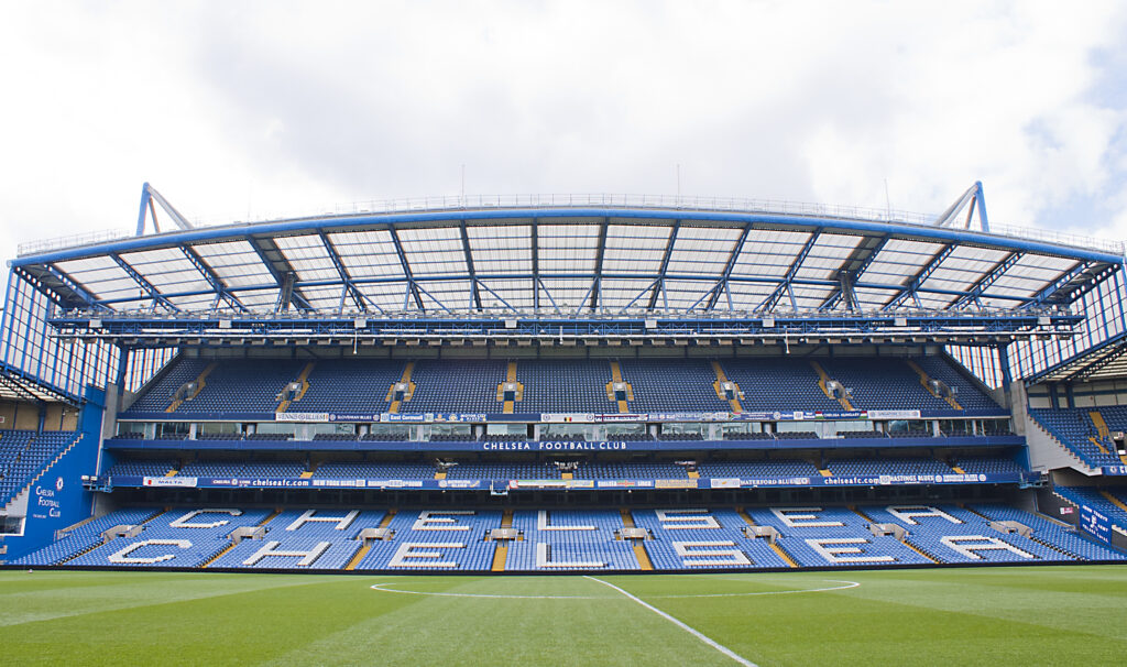 Miliardarul Jim Ratcliffe intră în bătălia pentru Chelsea. Ce ofertă a făcut clubului londonez