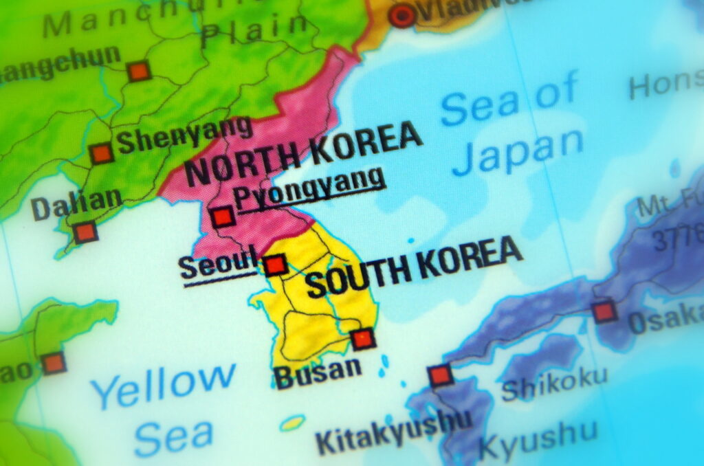Coreea de Nord provoacă noi tensiuni. A lansat două rachete de croazieră de pe un submarin