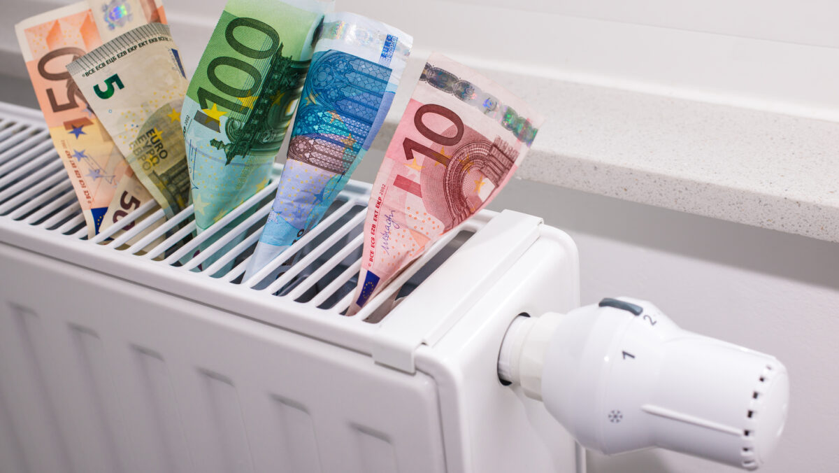 Românii, taxați în plus la întreținere la iarnă. Vor crește facturile la încălzire. Noile tarife din 1 septembrie