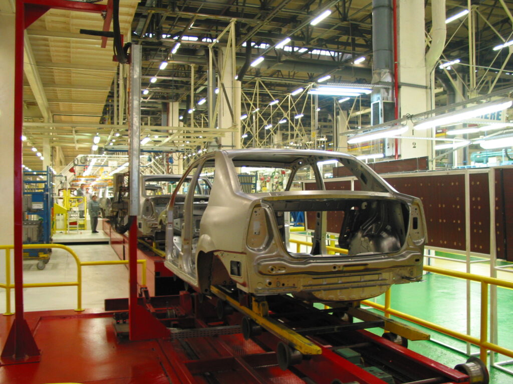 Producția de automobile a crescut cu peste 13% în România în primul semestru