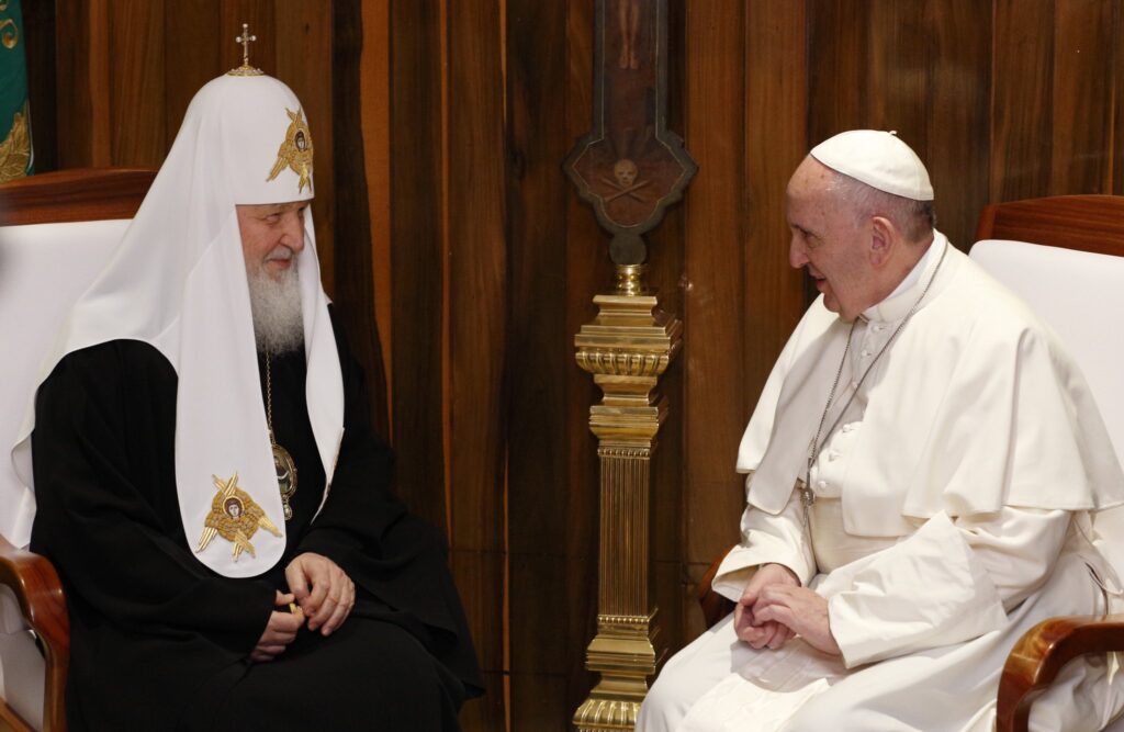 Papa Francisc, apel la încetarea războiului. I-a trimis o scrisoare în rusă Patriarhului Kirill
