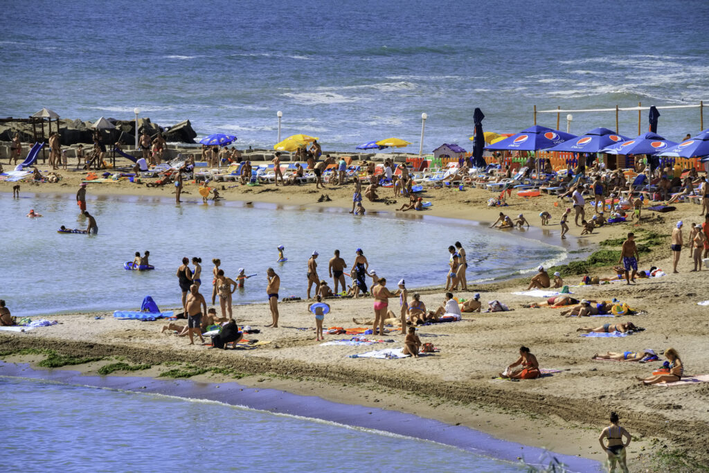 Plajele de pe litoral sunt pregătite pentru sezonul estival! Așteaptă doar să vină turiștii