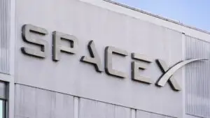 SpaceX intră în Nasdaq-100 și atrage investiții de sute de miliarde de dolari din fondurile pasive