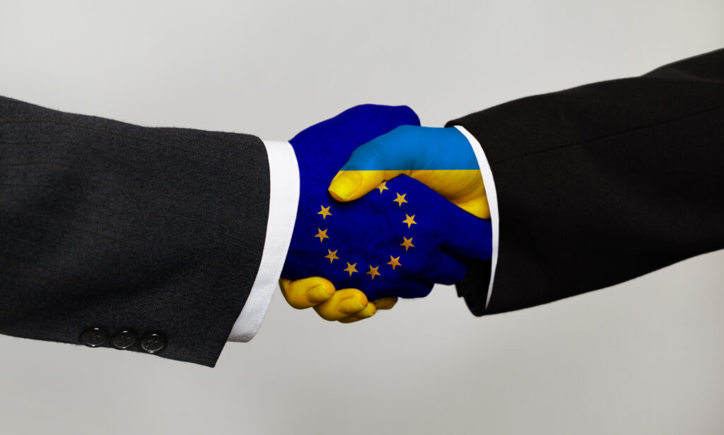 UE aprobă un ajutor 100 de milioane de euro pentru Ucraina! Școlile distruse de război vor fi reabilitate