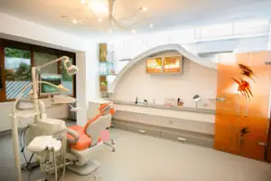 Cele mai mari beneficii ale implanturilor dentare