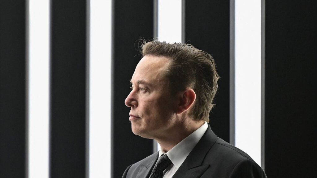 Elon Musk, implicat într-un nou scandal! Tesla a fost dată în judecată