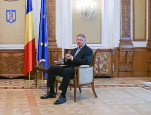 Klaus Iohannis a semnat decretele. Marcel Boloş şi Sebastian Burduja îşi preiau oficial portofoliile din Guvern