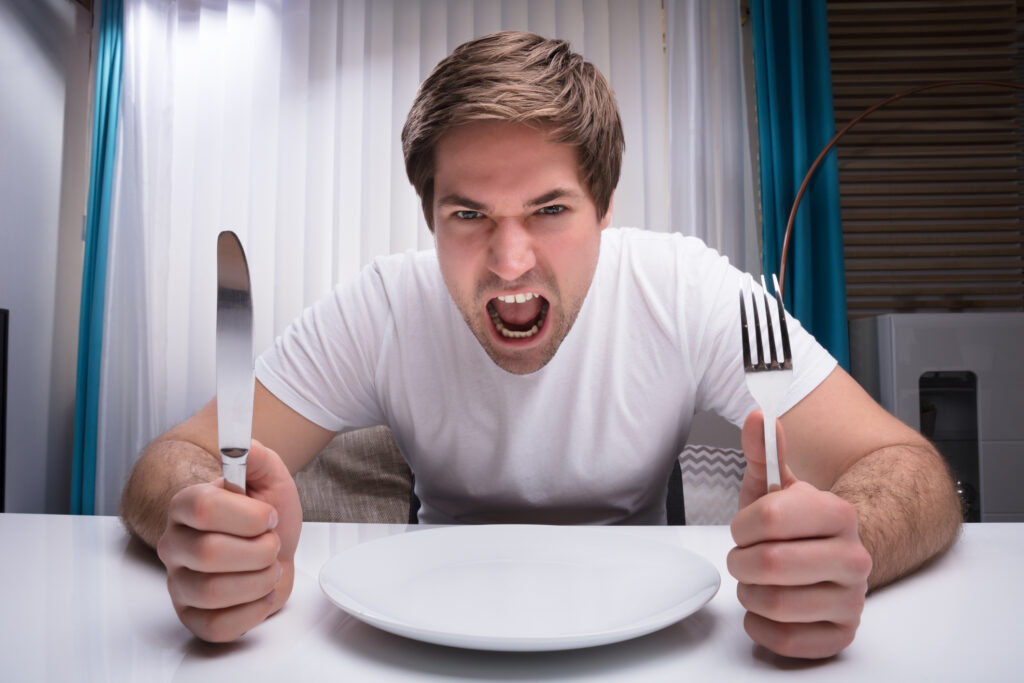De ce te enervezi ușor atunci când îți este foame? Explicația medicilor specialiști