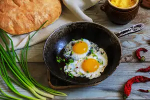 Nutriționiștii avertizează. Câte ouă putem mânca, de fapt, pe săptămână