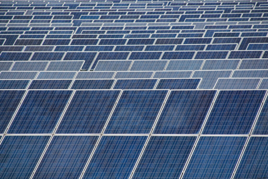 Municipiul Oradea investește într-un parc fotovoltaic cu peste 15.000 de panouri care vor produce peste 10.000 MWp