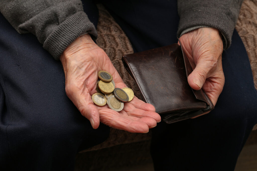 Se desființează aceste pensii?! Vestea dimineții în România: Să ne uităm la cifre