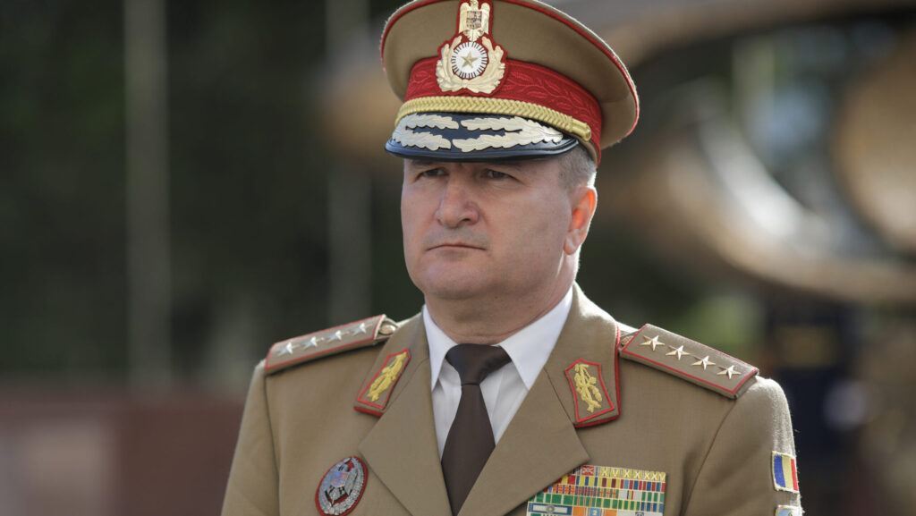 Daniel Petrescu, fostul șef al Armatei, a fost trecut în rezervă de Klaus Iohannis