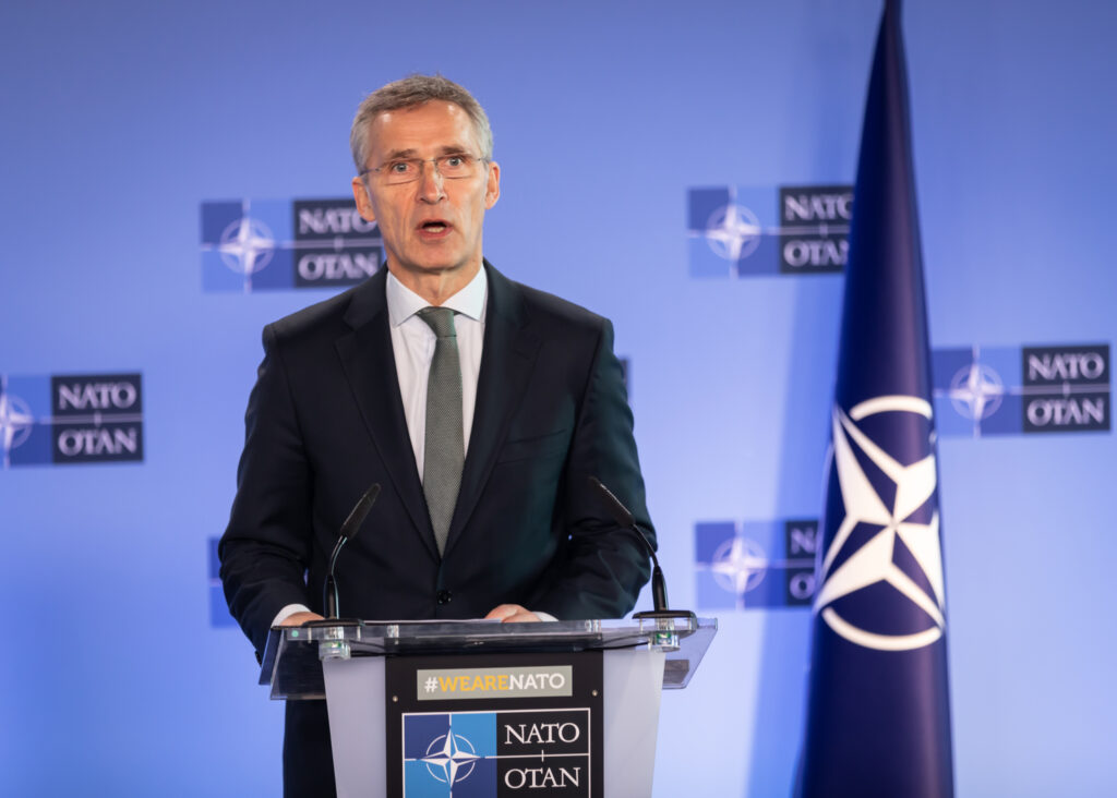 NATO s-ar putea extinde foarte curând. Jens Stoltenberg: E timpul să primim Suedia şi Finlanda